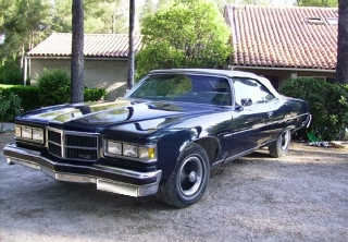 Pontiac Granville 1975 Bleu