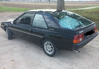Renault Fuego 1981 noir brillant