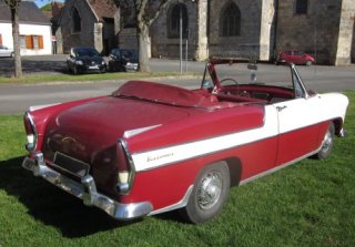 Location Simca Versaille 1956 Bordeaux/Creme 1956 bordeau