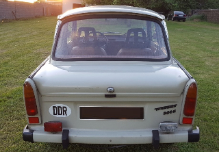 Trabant p601 1987 blanc et vert