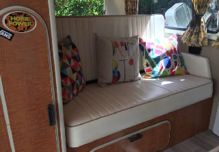 Volkswagen combi t2 1970 beige